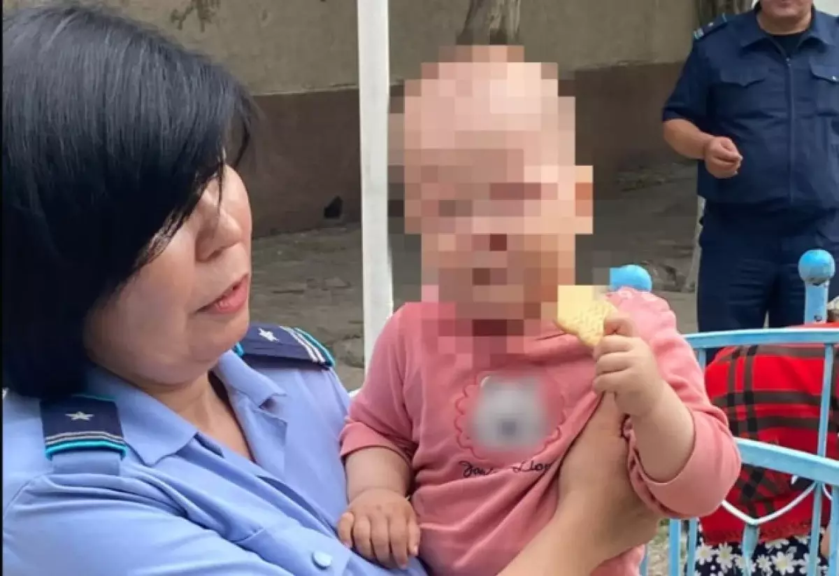 10-месячная малышка уползла из дома в Туркестанской области