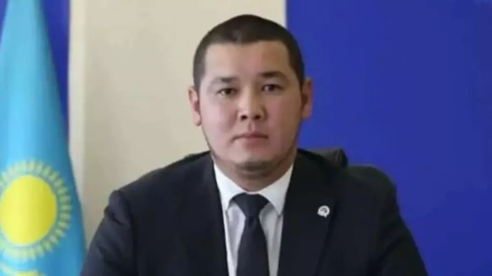 Акимом города Есика избран 35-летний Жан Кураметов