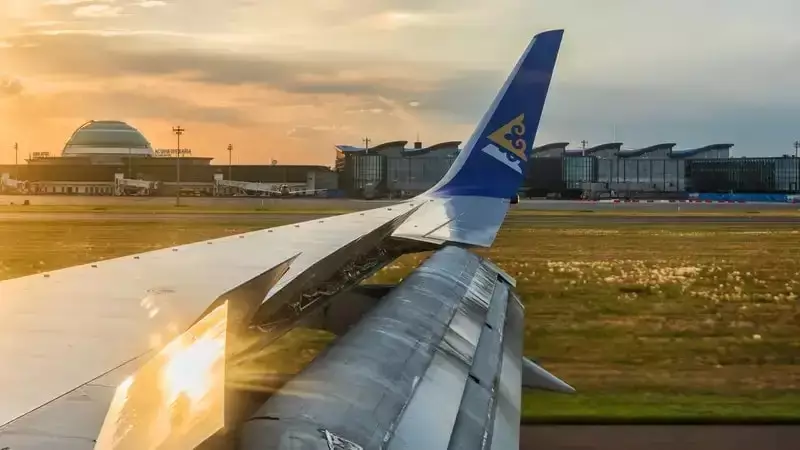 Скандальное видео с пассажирами, запертыми в самолете, прокомментировала Air Astana. ВИДЕО