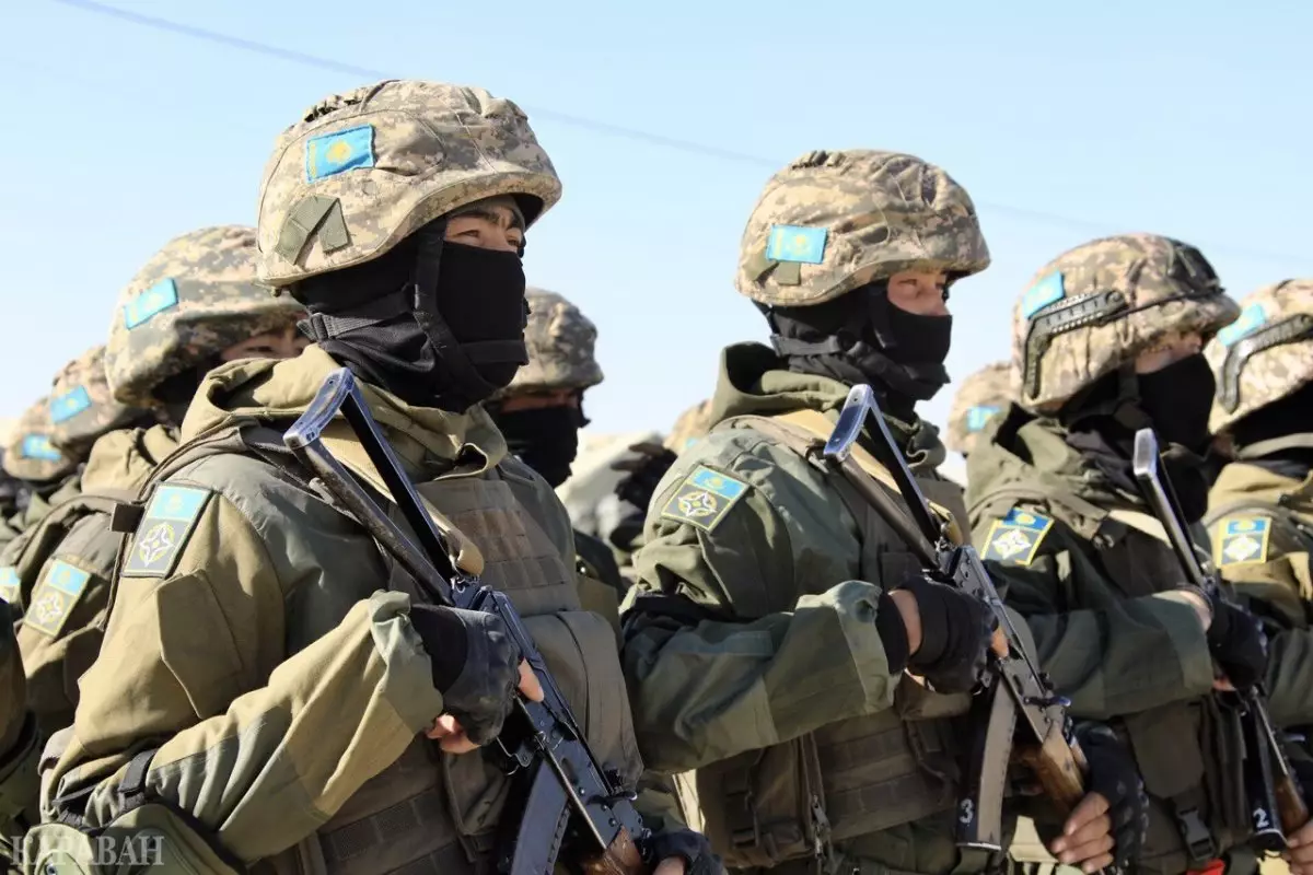 Военнослужащим Казахстана до сих пор не подняли зарплату