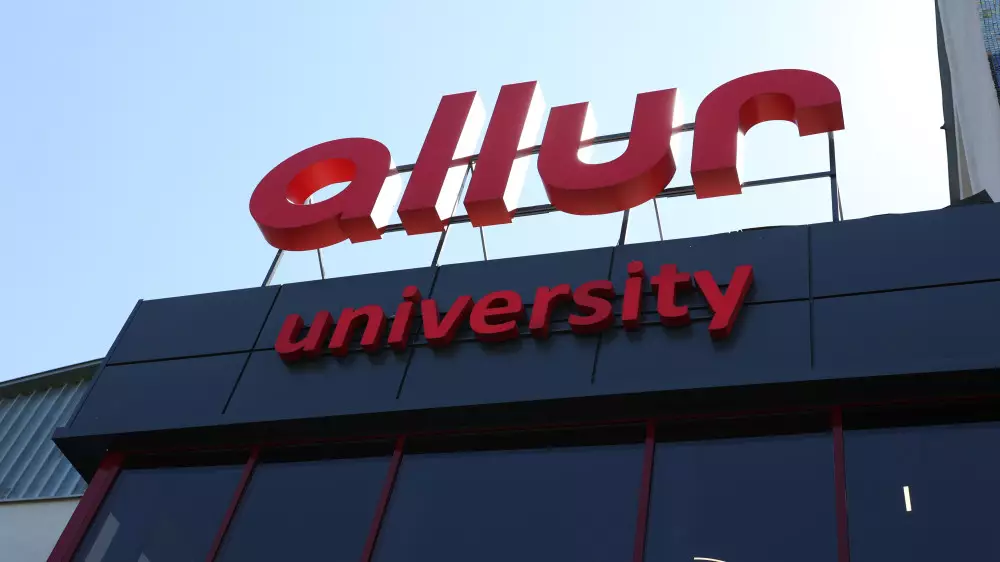В Костанае открыли корпоративный университет автомобильного завода Allur