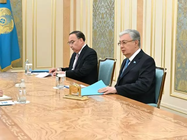 Президент принял вновь назначенного посла Казахстана в Беларуси