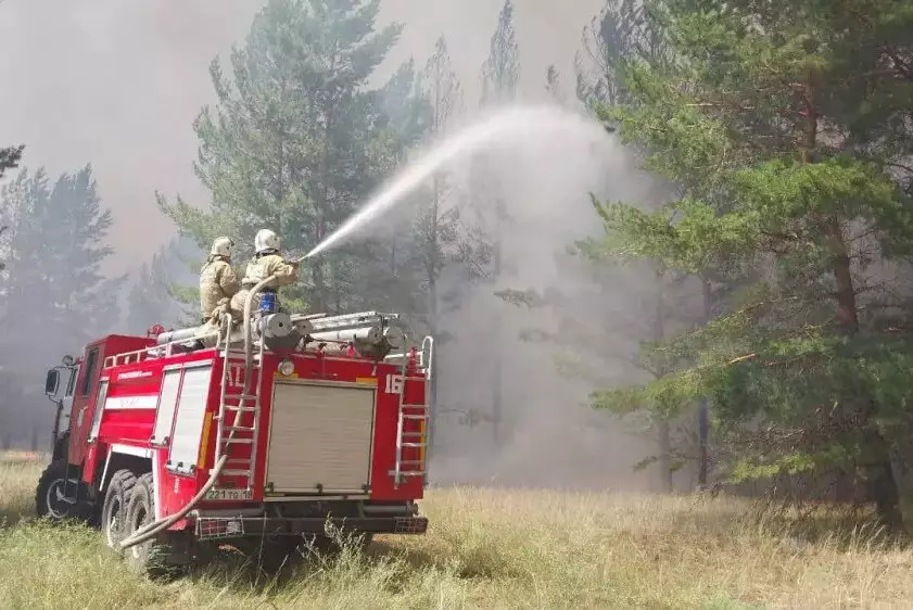 В каких регионах Казахстана сохраняется чрезвычайная пожарная опасность