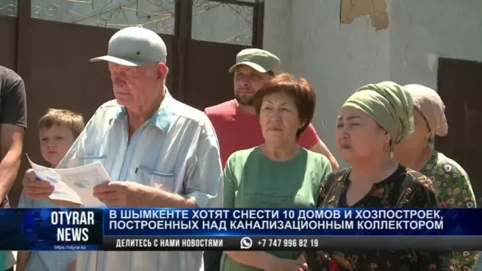 Жители Шымкента пытаются отстоять свои дома и хозпостройки