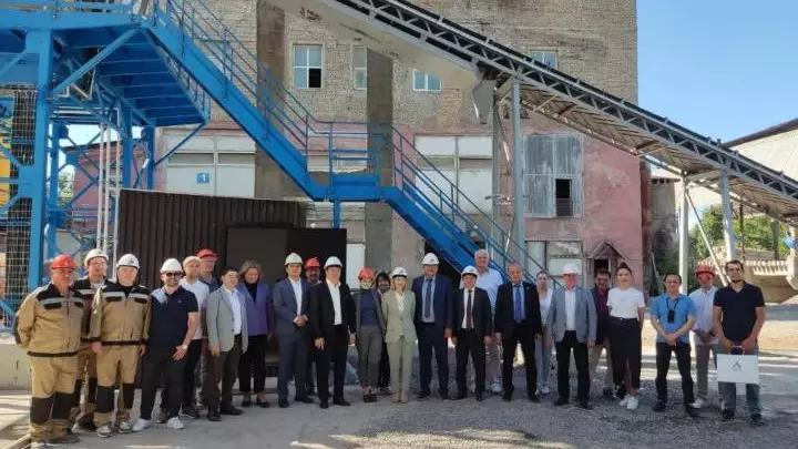 Завод по производству литого модифицированного бетона открыли в Алматы