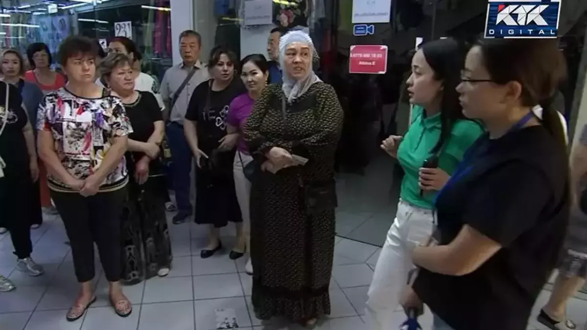 «Босатыңдар деп қорқытады»: Алматы барахолкасынан шу шықты