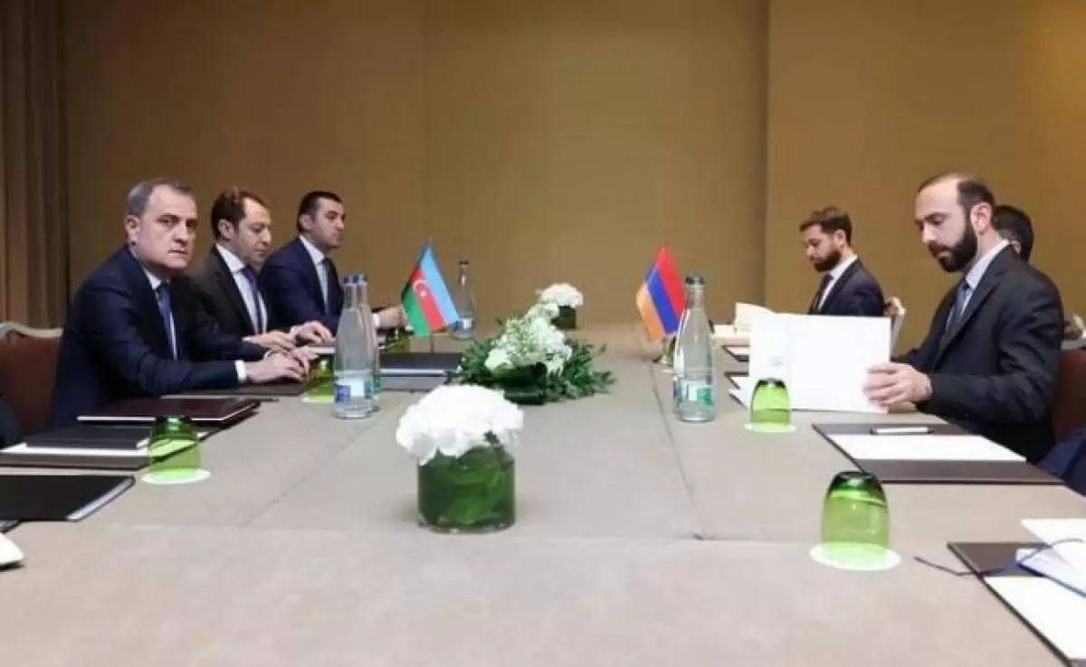 Азербайджан сообщает о прогрессе на переговорах с Ереваном