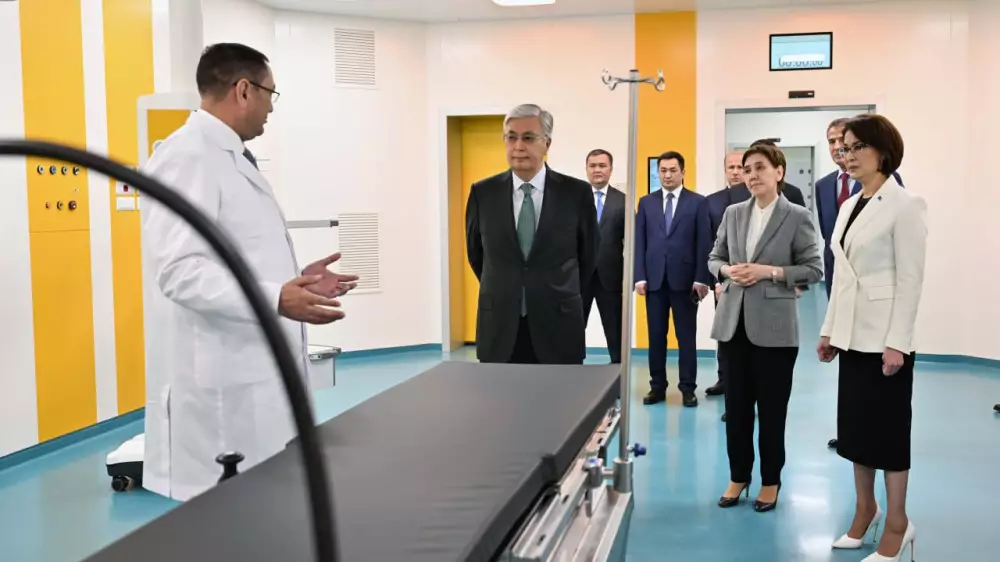 Токаев посетил Национальный координационный центр экстренной медицины