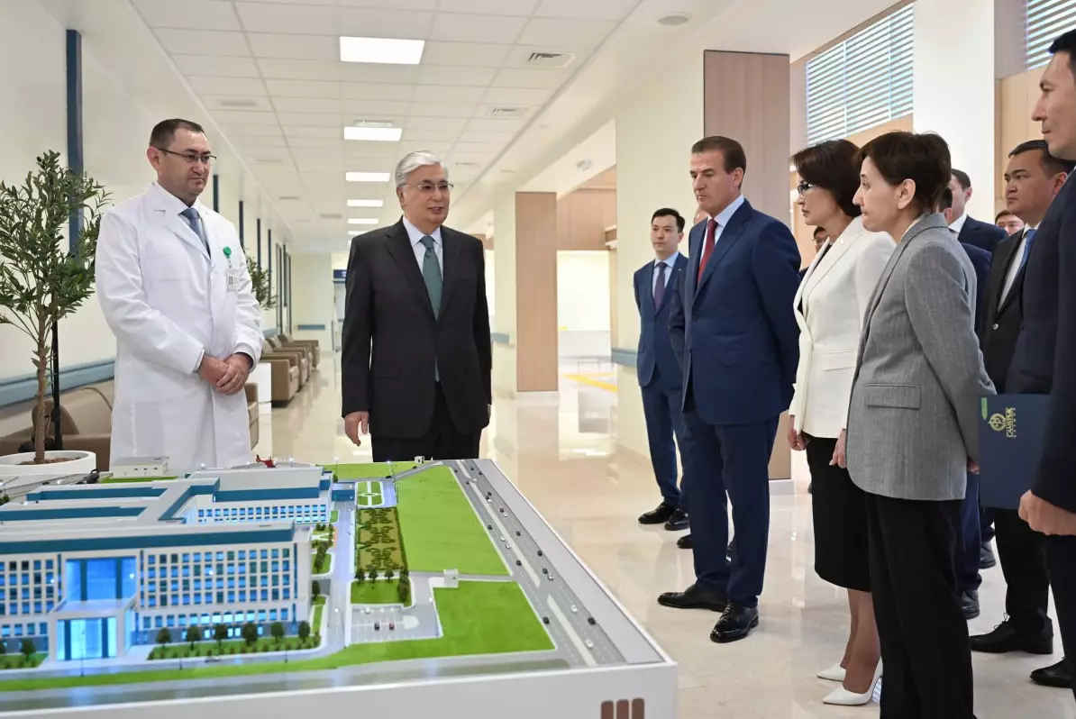 Президент посетил Национальный координационный центр экстренной медицины