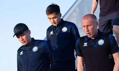 Сборная Казахстана по футболу прибыла в Армению