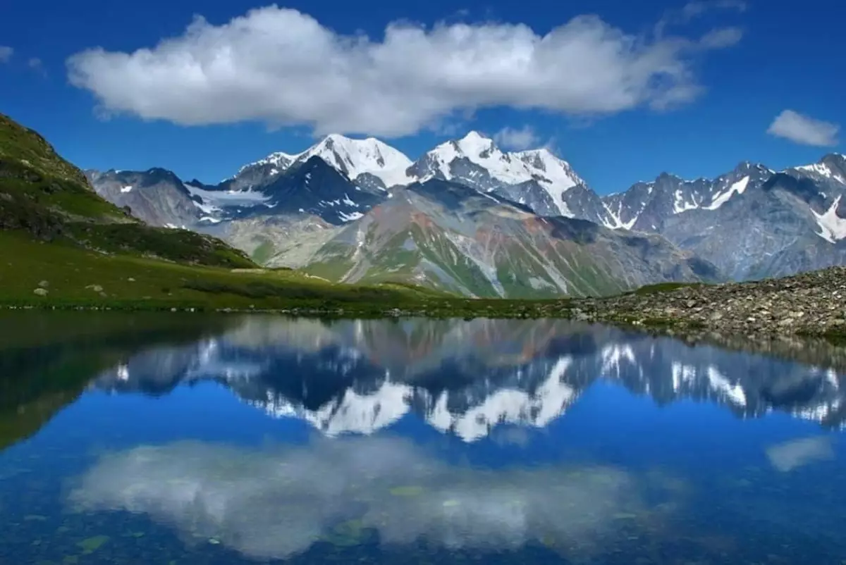 Казахстан включили в список "зеленых" туристических направлений