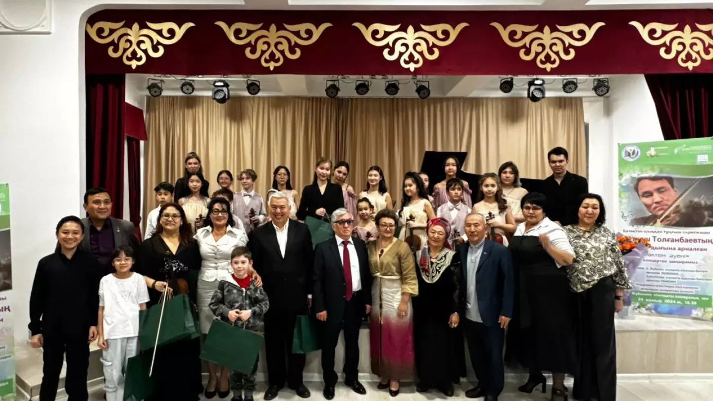 Музыканты почтили память основоположника казахстанской скрипичной школы Айткеша Толганбаева