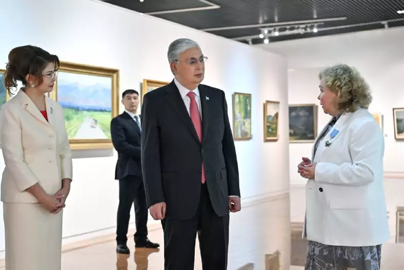 Касым-Жомарт Токаев посетил выставку в Национальном музее