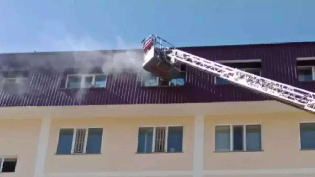 Пожарные спасли восьмимесячного малыша в Атырау