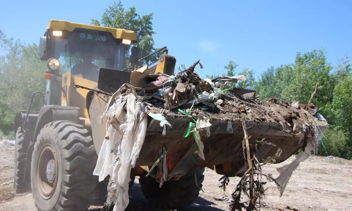 Экоакция «Чистый четверг» партии «AMANAT»: собрано свыше 11 тонн мусора в Павлодаре