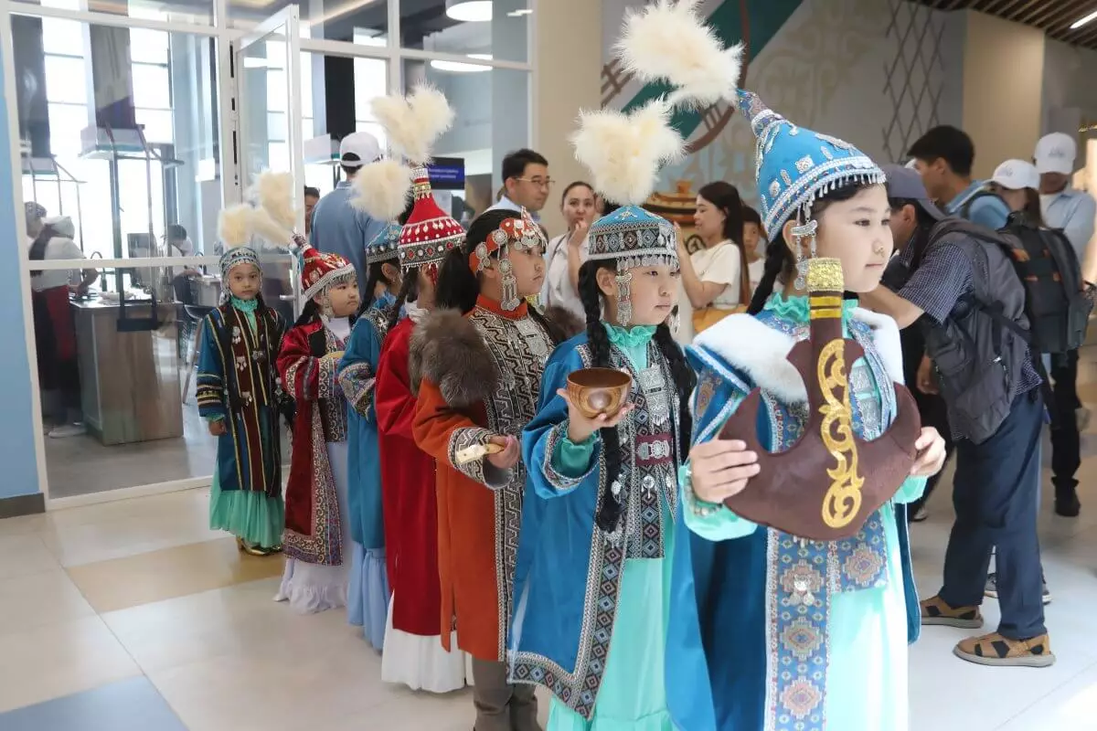 Алматинские школьники с пользой проводят летние каникулы
