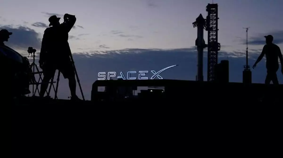 SpaceX алғаш рет Super Heavy зымыранын Жерге қайтарды