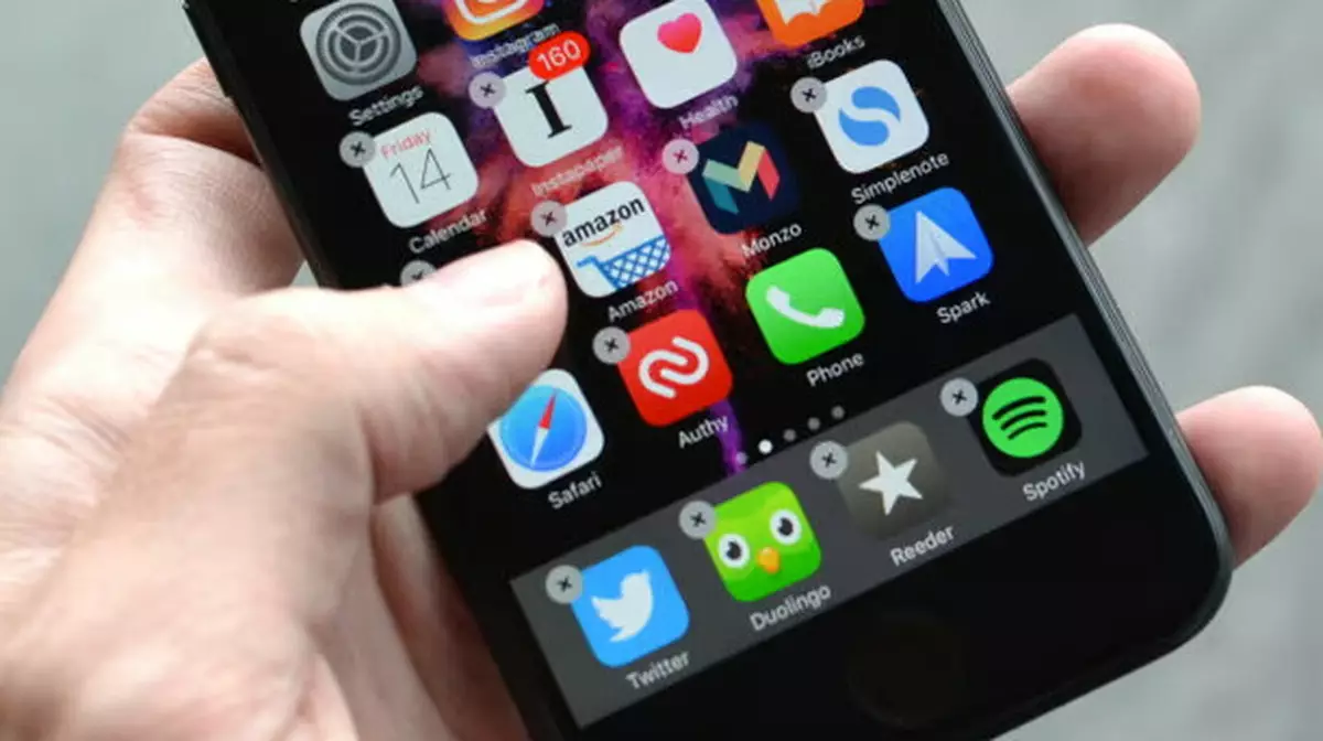 Apple обещают залатать дыру безопасности в iPhone