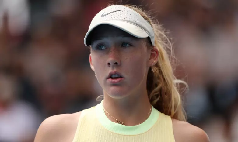 17-летняя российская теннисистка назвала причины поражения в полуфинале "Ролан Гаррос"