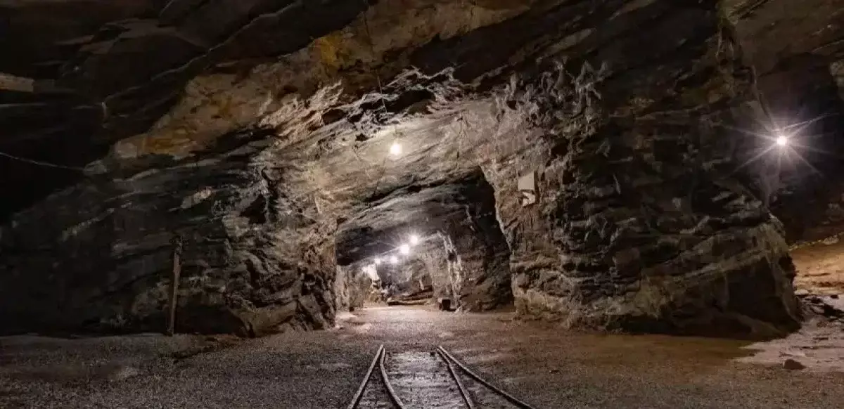 Три бригады черных старателей расхищали рудники в Степногорске