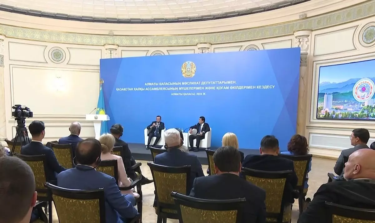 Какие вопросы обсуждались во время визита Маулена Ашимбаева в Алматы