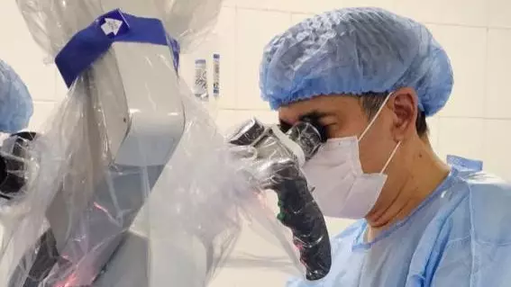 Қарағанды нейрохирургтары миында ісігі бар науқасқа ота жасады