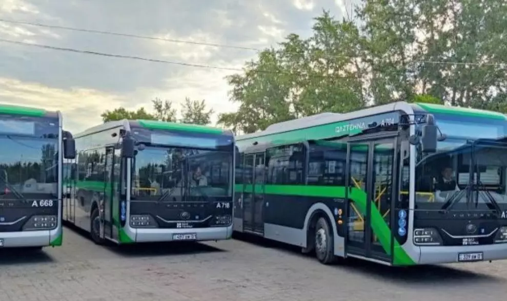 Астанада бүгіннен бастап түнгі бағдардағы автобустар іске қосылады