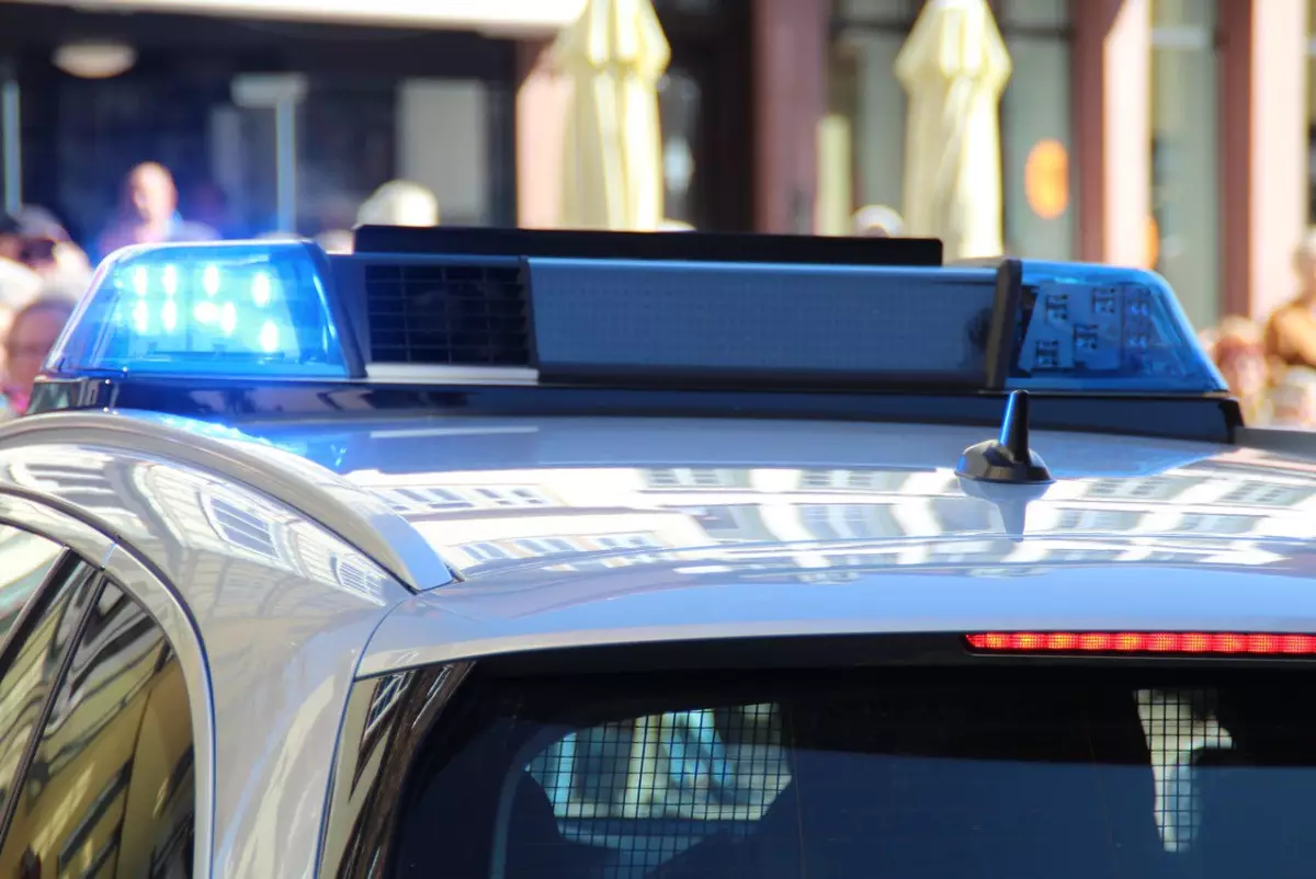 Пьяный пассажир авто напал на полицейских в Уральске