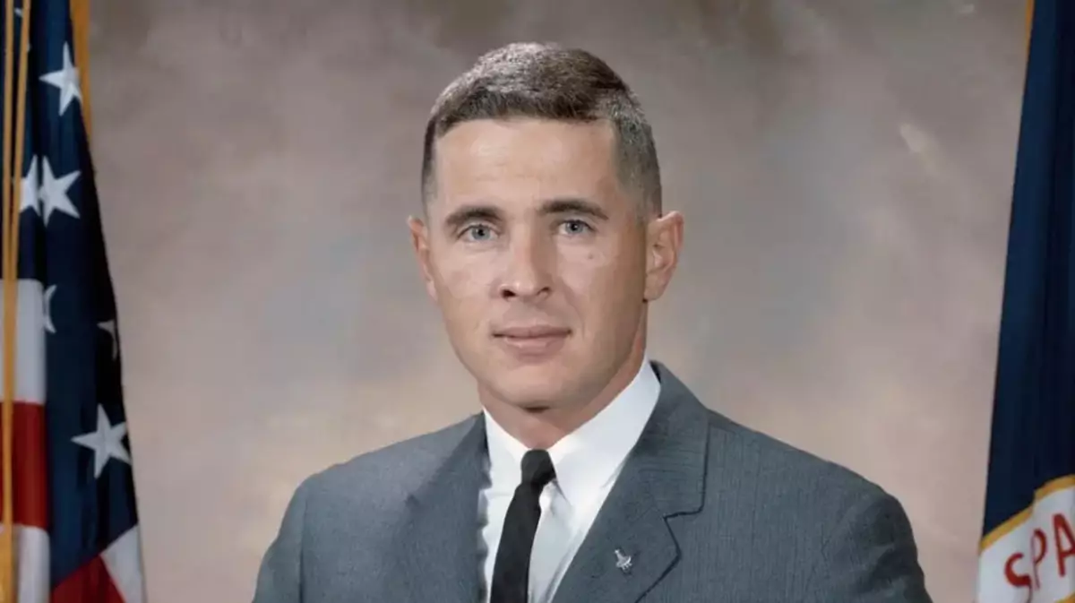 Облетевший Луну американский астронавт Уильям Андерс погиб в авиакатастрофе