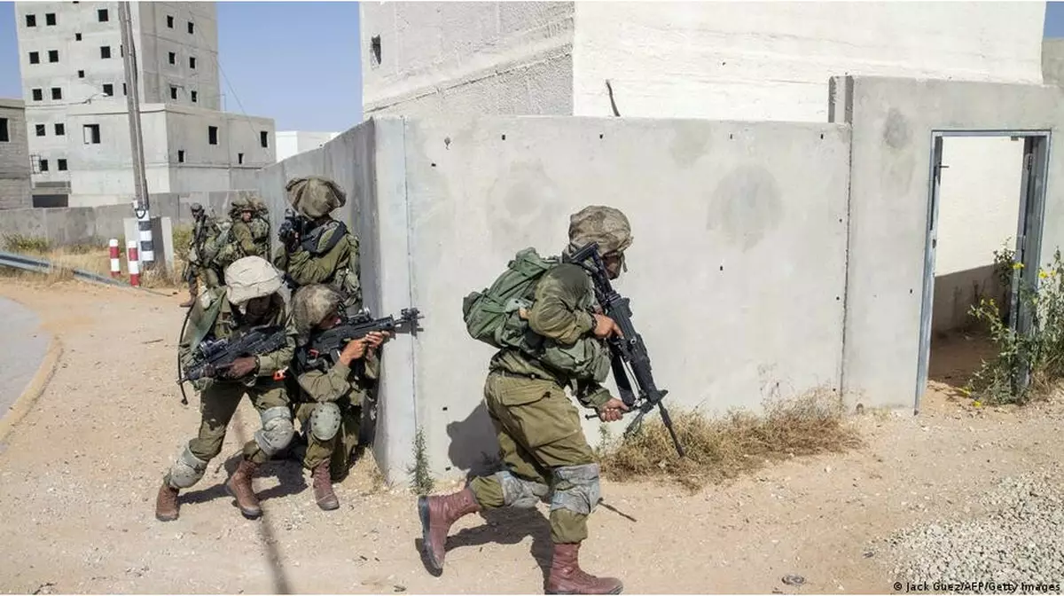 Израиль әскерилері ХАМАС лаңкестері тұтқындаған төрт адамды босатып алды