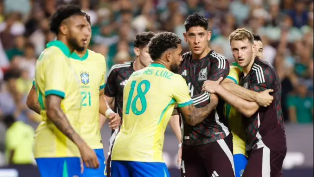 Невероятной развязкой закончился матч сборных Мексики и Бразилии