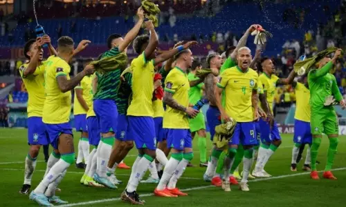 Невероятная развязка решила исход драматичного матча Мексика — Бразилия