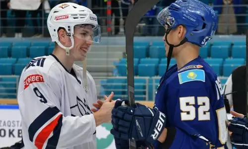 Хоккеист сборной Казахстана сообщил о переговорах с топ-клубом КХЛ