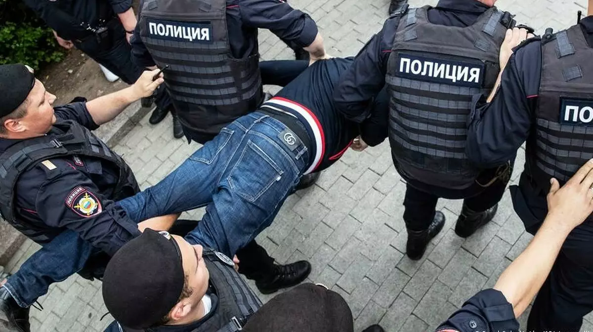 Красноярлық депутат ресейліктердің үштен бірін сатқын деп атады