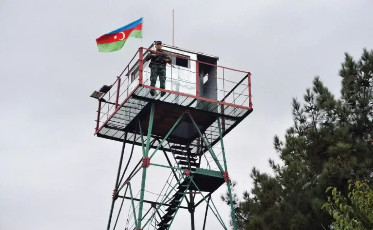 Молния убила пограничников в Азербайджане