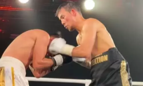 Непобежденный казахстанский боксер нанес узбекистанцу первое поражение в карьере. Видео