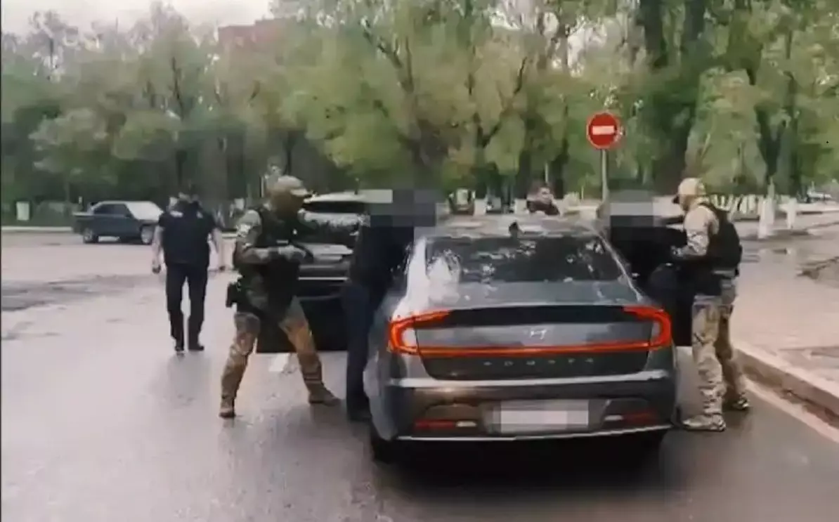 В Карагандинской области задержали "черных риелторов" (видео)