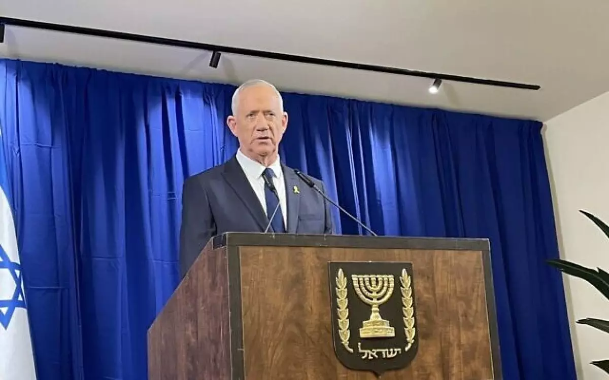 Военный министр Израиля ушел в отставку, обвинив Нетаньяху в затягивании войны