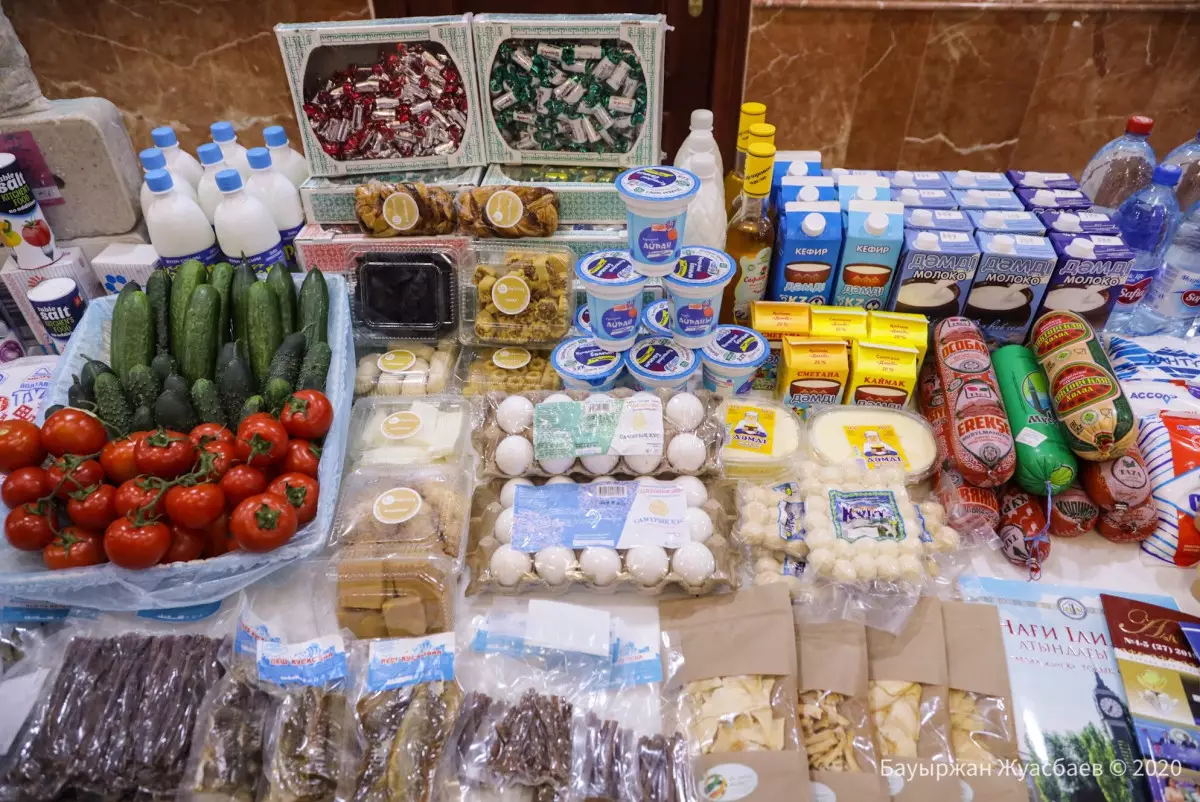 В Казахстане за неделю цены снизились на 10 видов продуктов
