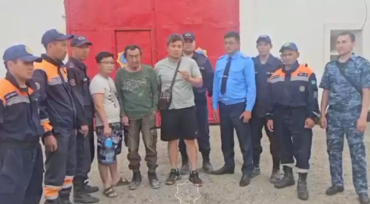 Лежал обессиленный: Более двух дней искали 77-летнего рыбака в Алматинской области
