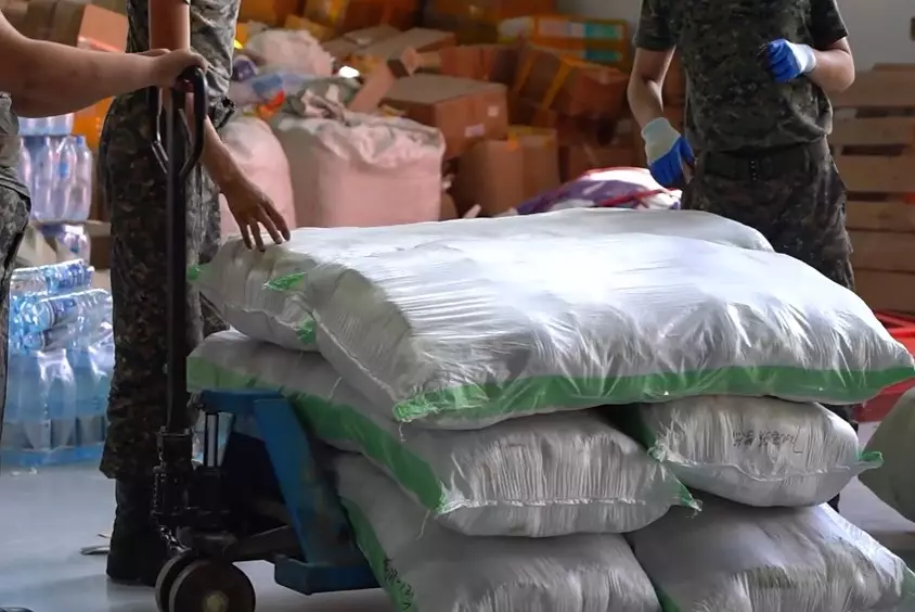 В Атырау прибыла гуманитарная помощь из Китая