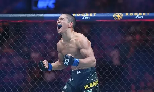 Казахстанскому бойцу досрочно «отдали» победу в третьем поединке в UFC