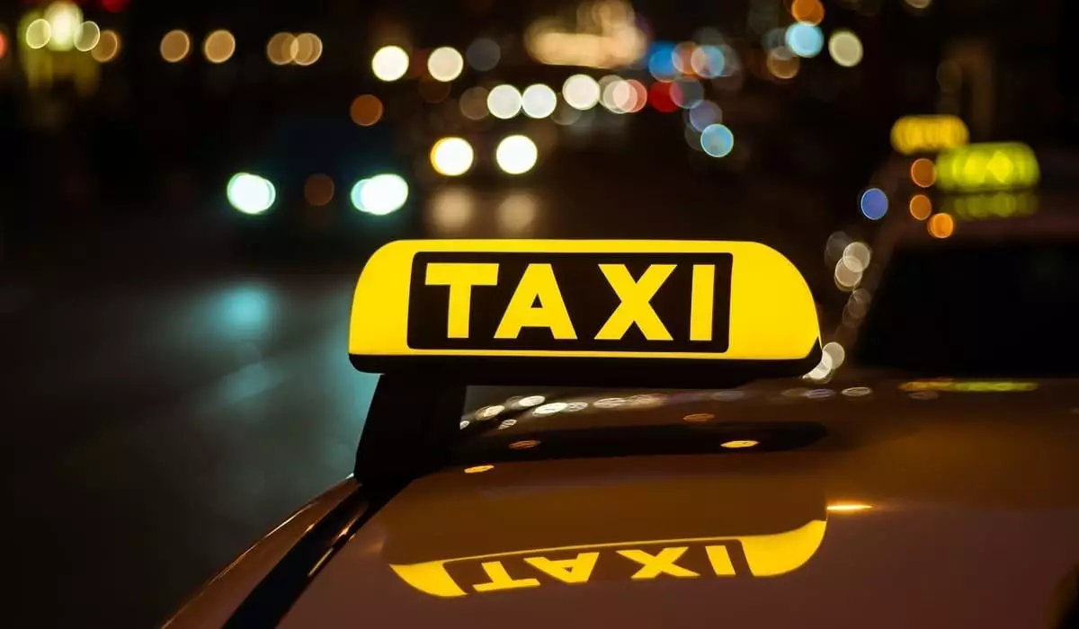 Таксист-психолог предлагает допуслуги своим пассажирам в Астане (ВИДЕО)