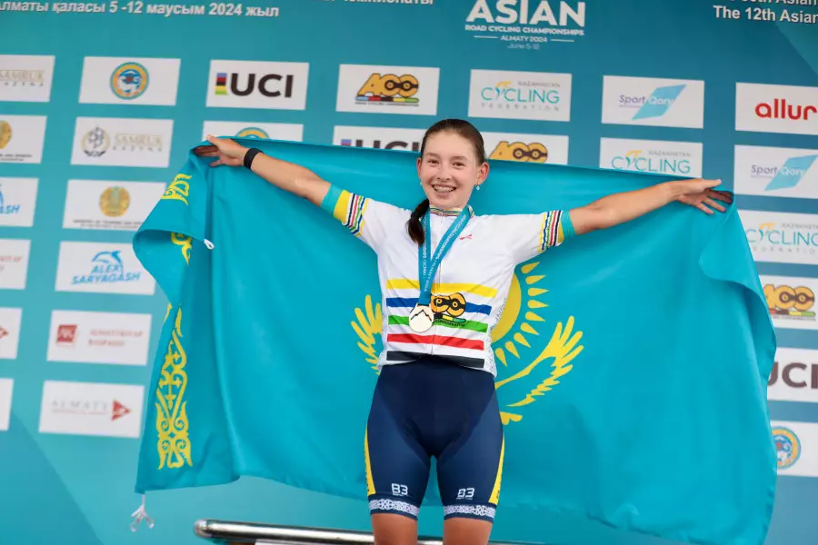 Ақпейіл Өсім велоспорттан Азия чемпионатында топ жарды