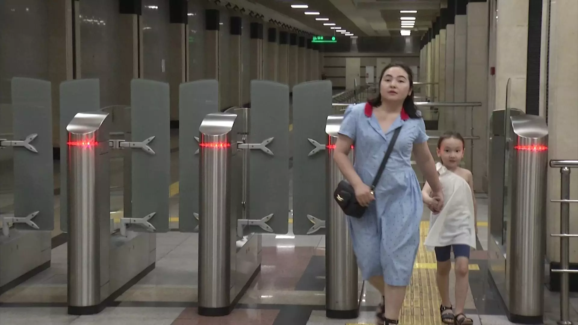Оплату проезда в метро по биометрии официально презентовали в Алматы