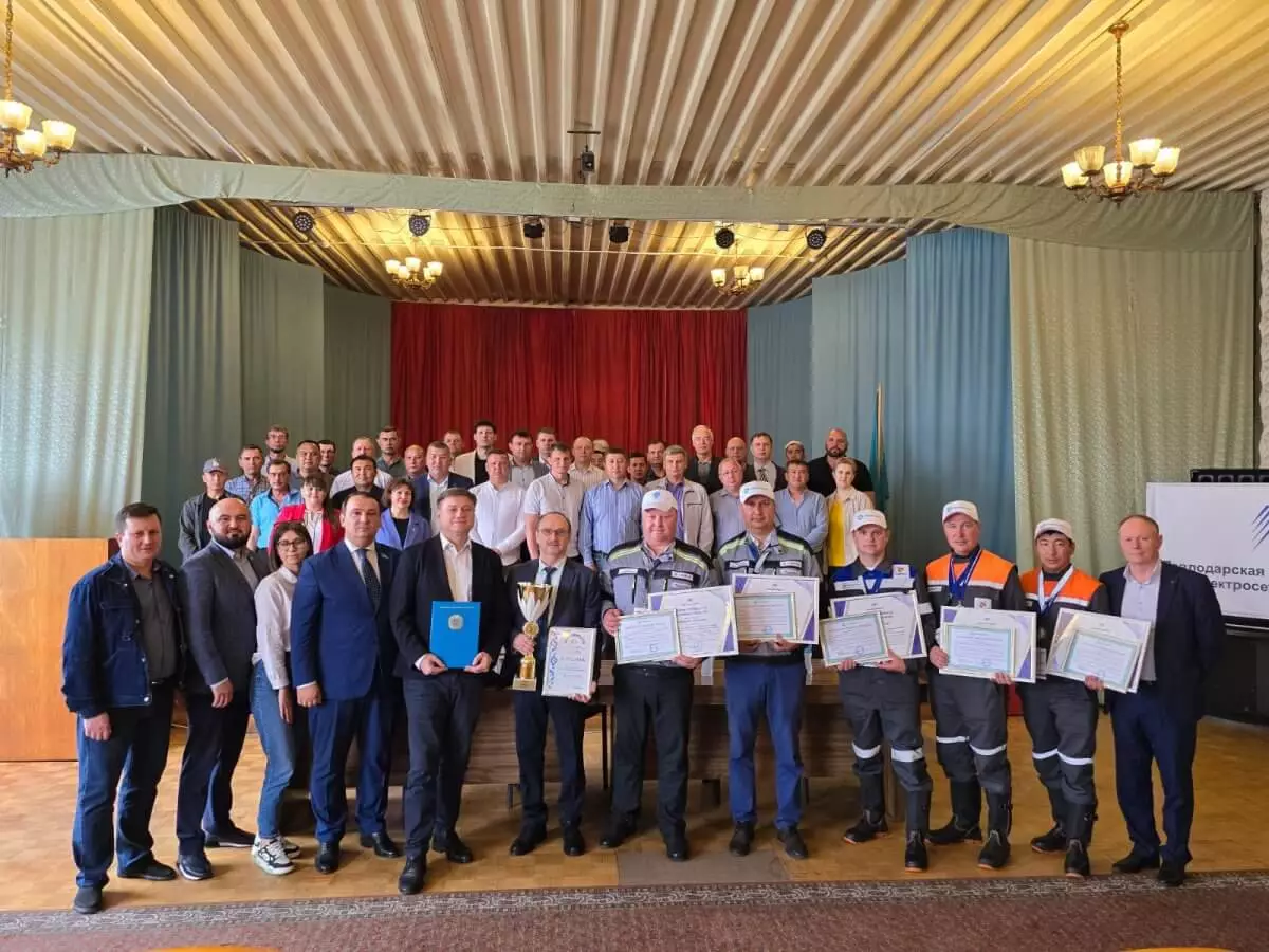 Павлодарские электромонтеры стали призерами в конкурсе профмастерства в Татарстане