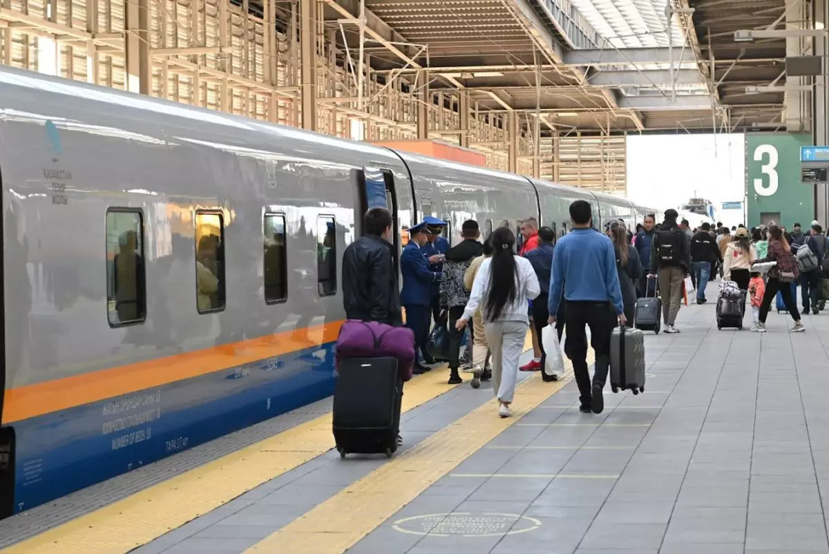 Из Астаны запускают дополнительные поезда в Алматы и Шымкент