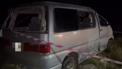 Четверо погибли и трое пострадали: микроавтобус перевернулся на трассе в Алматинской области