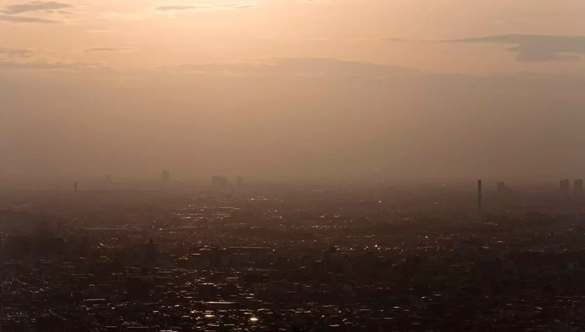 Синоптики предупредили: сегодня грязный воздух сразу в двух городах Казахстана
