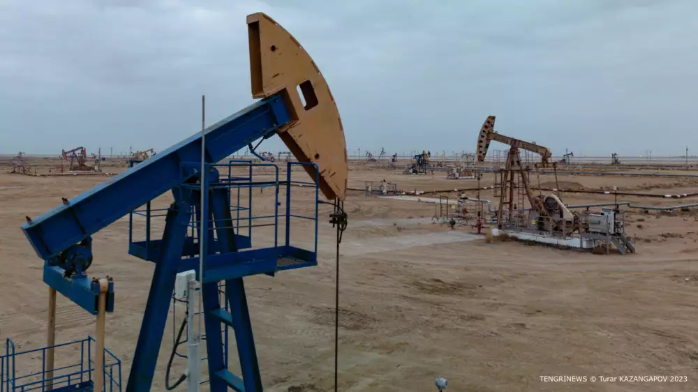 Казахстан добровольно сократит добычу нефти